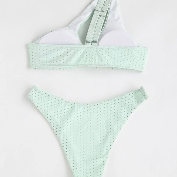 New bikini size large - Picture 2 of 3